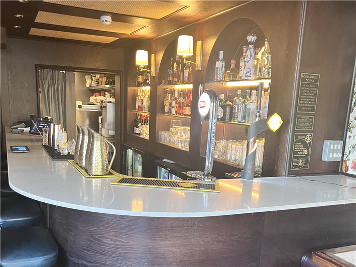 bar